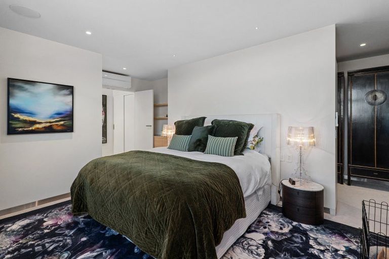 Photo of property in 6 Gazelle Lane, Redcliffs, Christchurch, 8081