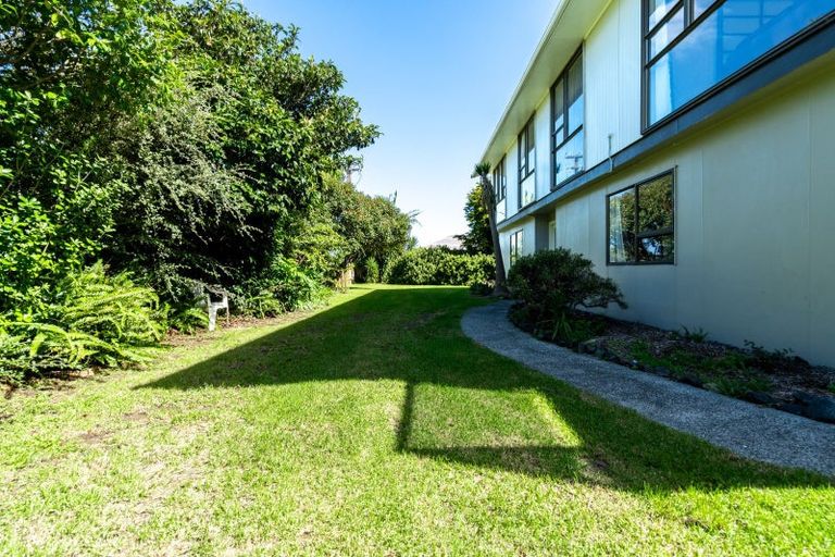 Photo of property in 1 Shearwater Street, One Tree Point, 0118