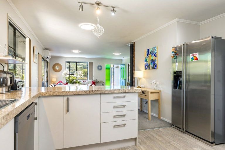 Photo of property in 168 Waikawa Road, Picton, 7220