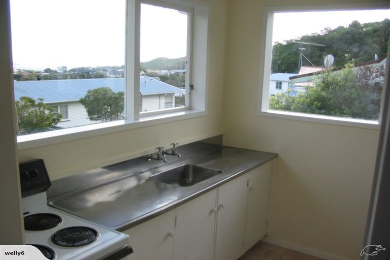 Photo of property in 8 Aspen Grove, Maungaraki, Lower Hutt, 5010