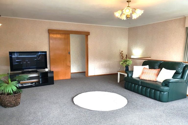 Photo of property in 16 Clematis Grove, Maungaraki, Lower Hutt, 5010