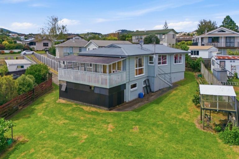 Photo of property in 14 Rangataua Street, Welcome Bay, Tauranga, 3112