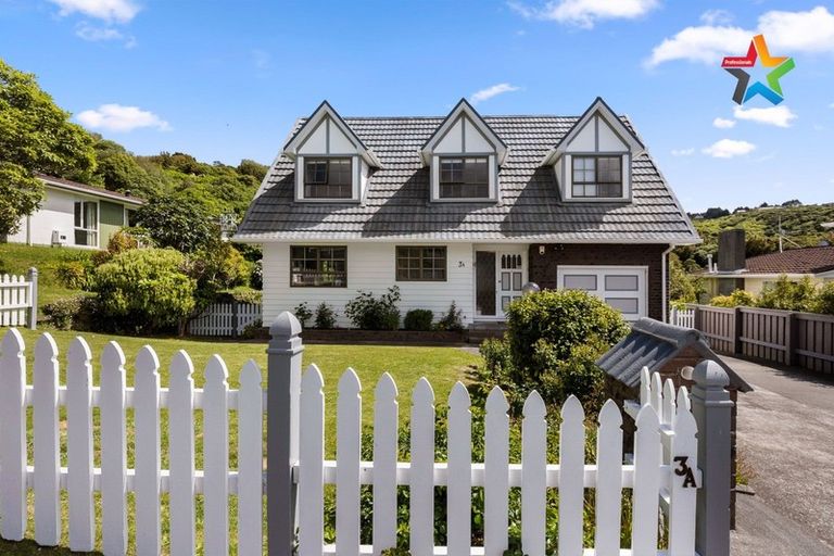 Photo of property in 3a Panorama Grove, Harbour View, Lower Hutt, 5010