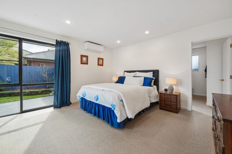 Photo of property in 40 Coolspring Way, Redwood, Christchurch, 8051