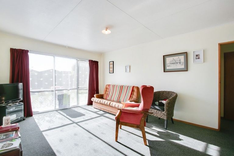 Photo of property in 82 Wynyard Crescent, Tamatea, Napier, 4112