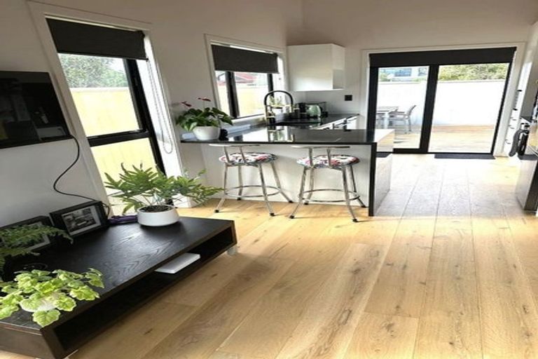 Photo of property in 57 Manly Street, Paraparaumu Beach, Paraparaumu, 5032