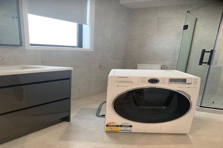 Photo of property in 2 Pirihonga Road, Flat Bush, Auckland, 2019