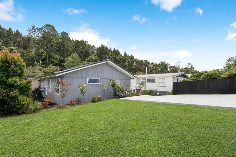Photo of property in 25 Birdwood Road, Swanson, Auckland, 0612