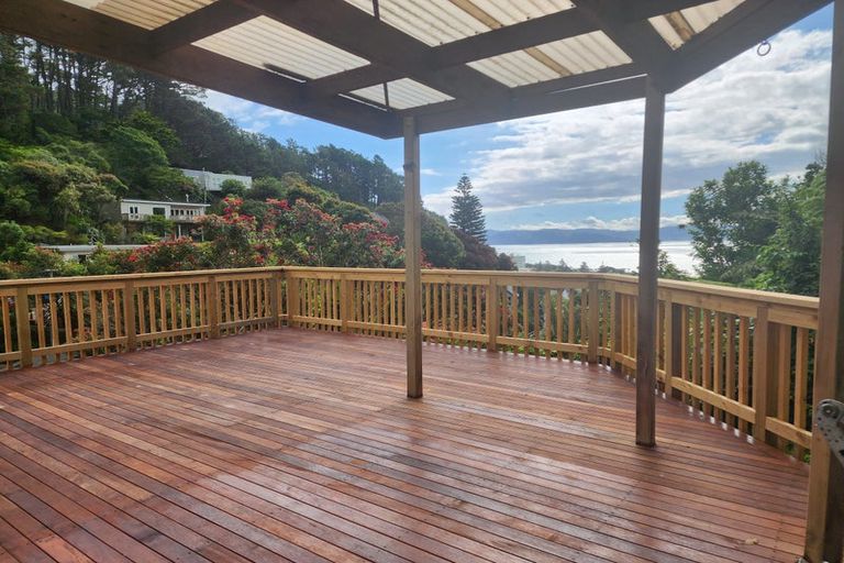 Photo of property in 43 Rona Street, Eastbourne, Lower Hutt, 5013