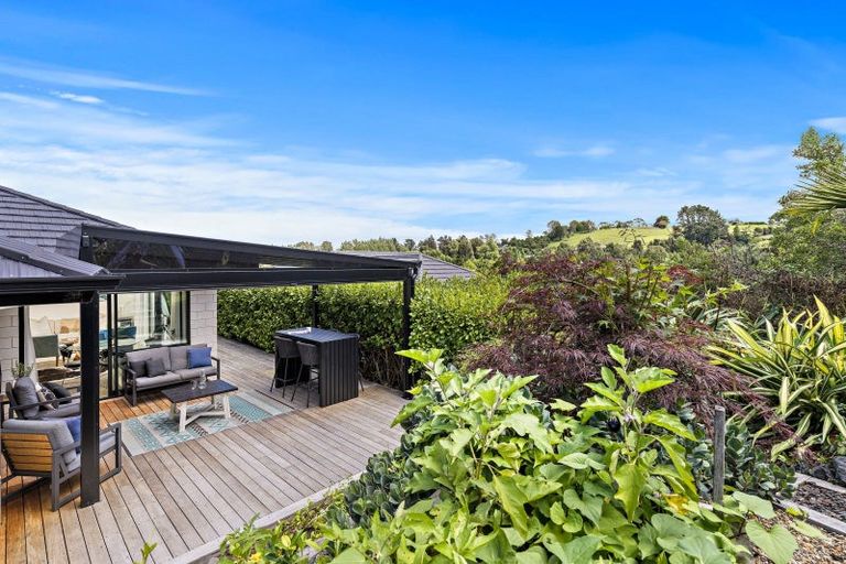 Photo of property in 22 Laly Haddon Place, Matakana, Warkworth, 0985