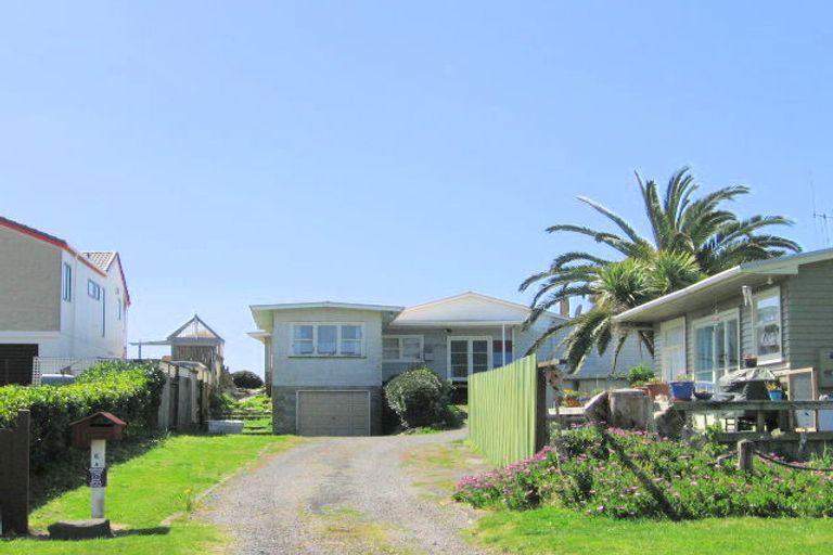 Photo of property in 6b Taylor Road, Papamoa Beach, Papamoa, 3118