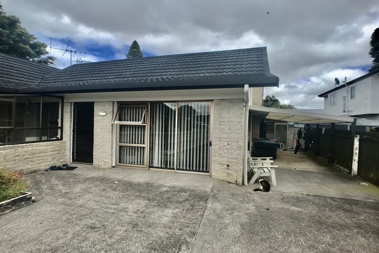 Photo of property in 2/12 Grove Road, Papakura, 2110