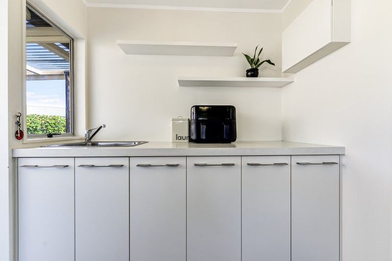 Photo of property in 8 Millar Place, Nawton, Hamilton, 3200