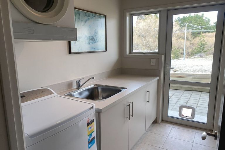 Photo of property in 16 Aronui Road, Bridge Hill, Alexandra, 9320