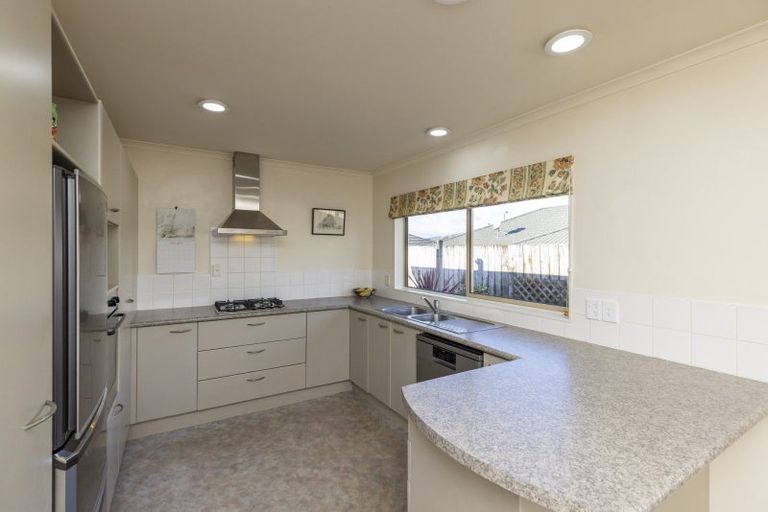 Photo of property in 40 Hadleigh Court, Paraparaumu, 5032