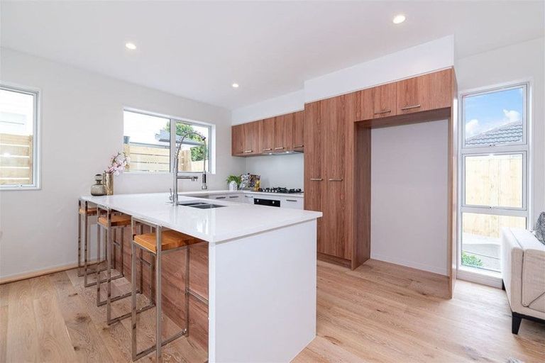 Photo of property in 14b Coniston Avenue, Te Atatu South, Auckland, 0610