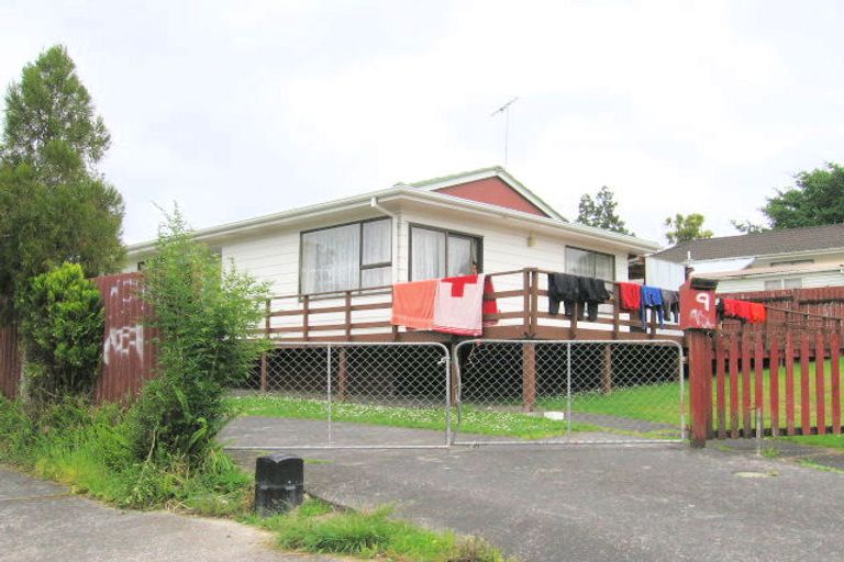 Photo of property in 9 Benita Place, Sunnyvale, Auckland, 0612