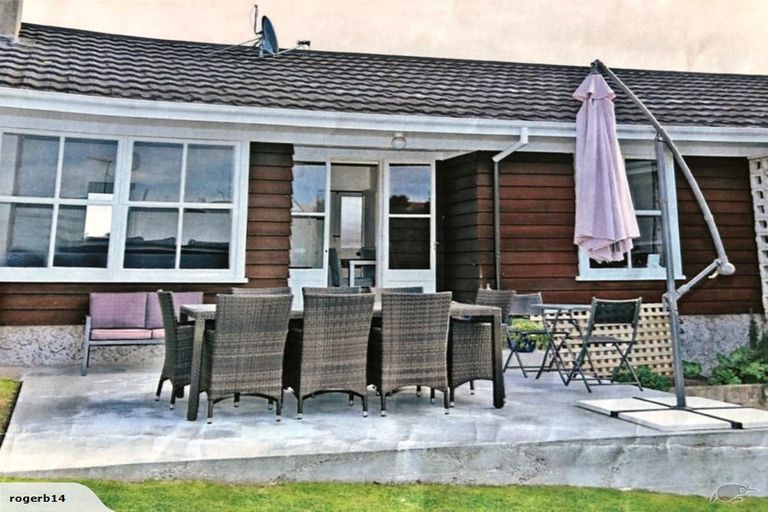 Photo of property in 72b Te Mata Road, Havelock North, 4130