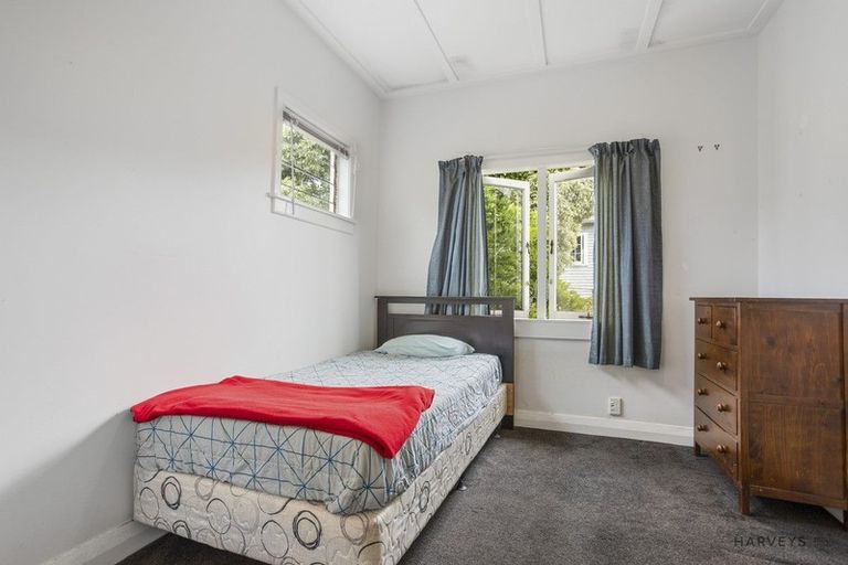 Photo of property in 33 Clayburn Road, Glen Eden, Auckland, 0602