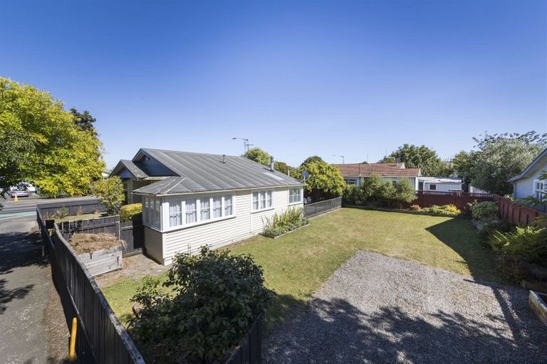 Photo of property in 3 Argyle Avenue, Takaro, Palmerston North, 4410
