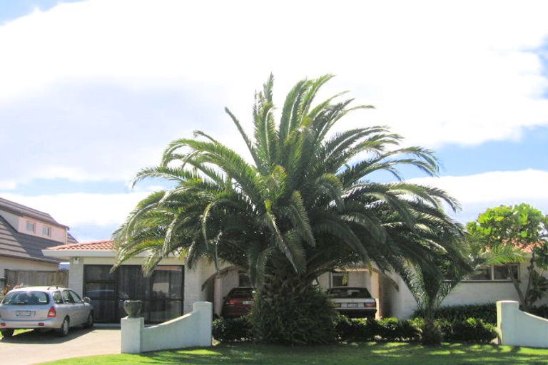 Photo of property in 37 Dickson Road, Papamoa Beach, Papamoa, 3118