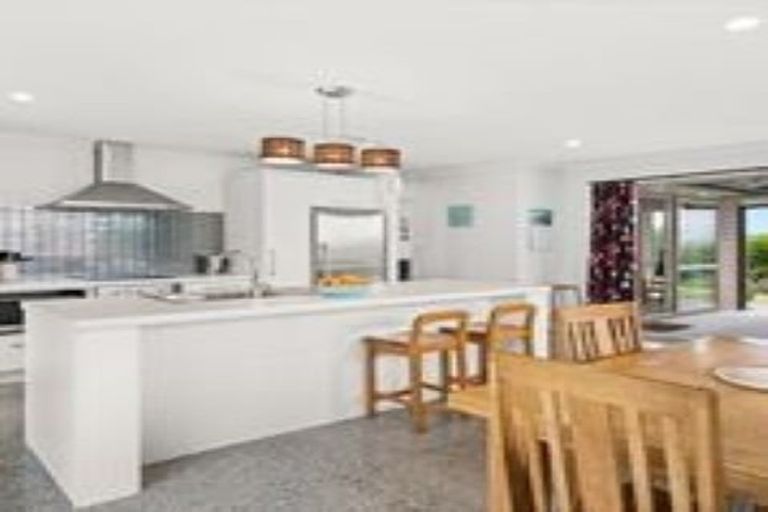 Photo of property in 1 Elena Place, Welcome Bay, Tauranga, 3112