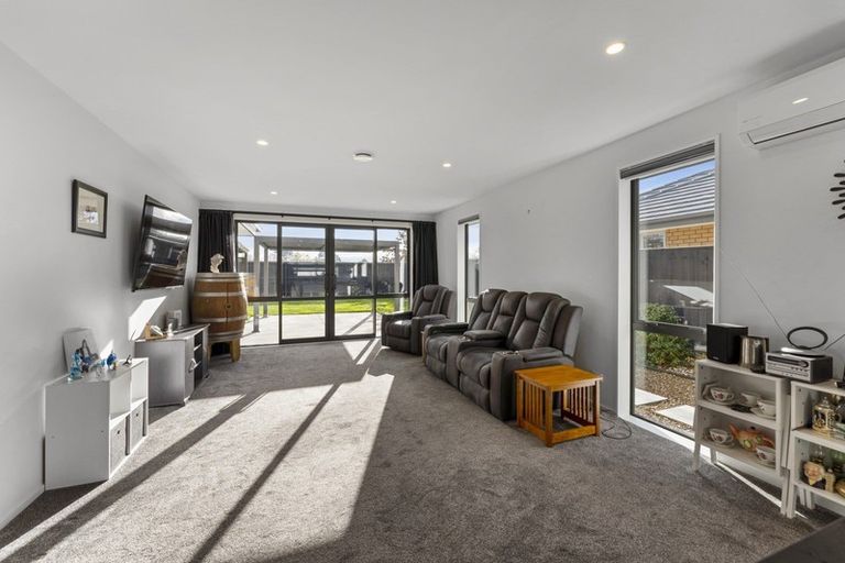 Photo of property in 39 Tara Crescent, Woodend, 7610