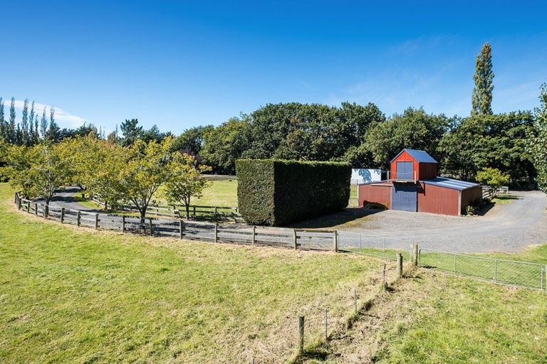 Photo of property in 320 Gladstone Road South, East Taieri, Mosgiel, 9092