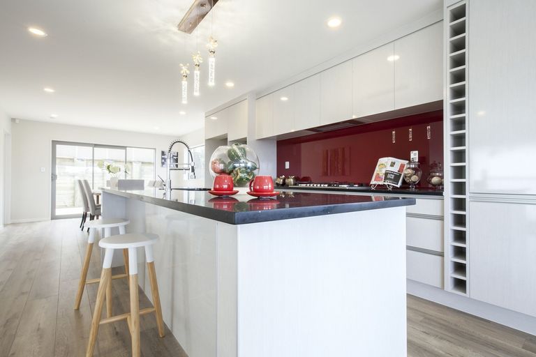 Photo of property in 121 Voyager Drive, Gulf Harbour, Whangaparaoa, 0930