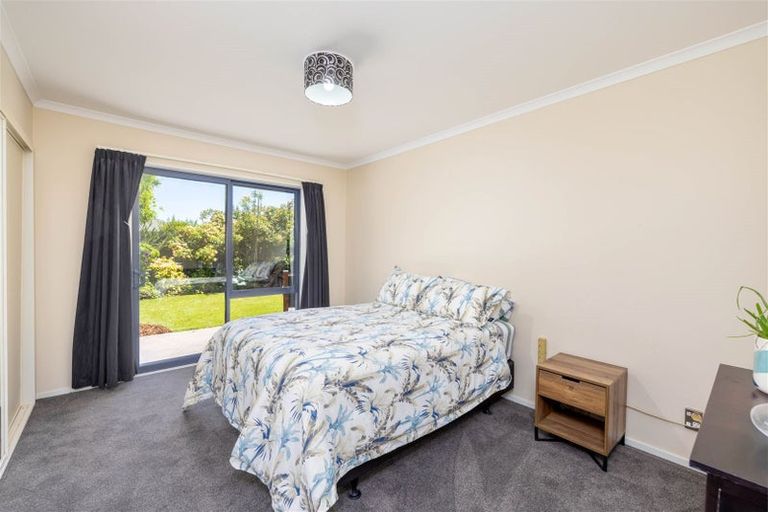 Photo of property in 17 Chamberlain Lane, Rangiora, 7400