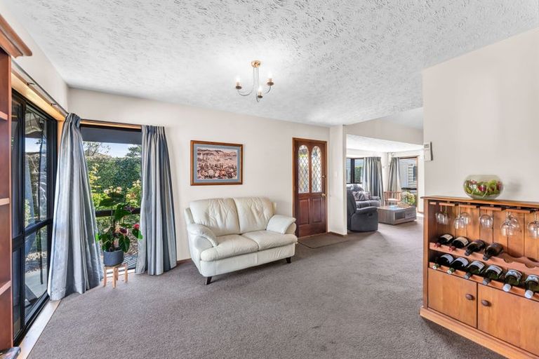 Photo of property in 10 Rowanwood Close, Halswell, Christchurch, 8025