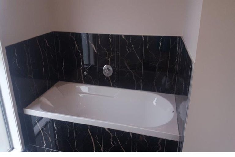 Photo of property in 30 Insley Street, Mangawhai, 0505