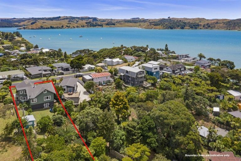 Photo of property in 13 Bay View Road, Raglan, 3225