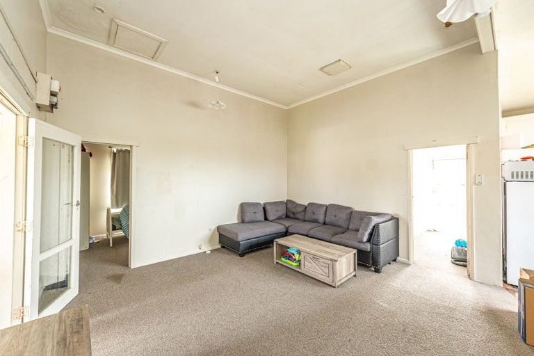 Photo of property in 16 Aotea Street, Castlecliff, Whanganui, 4501