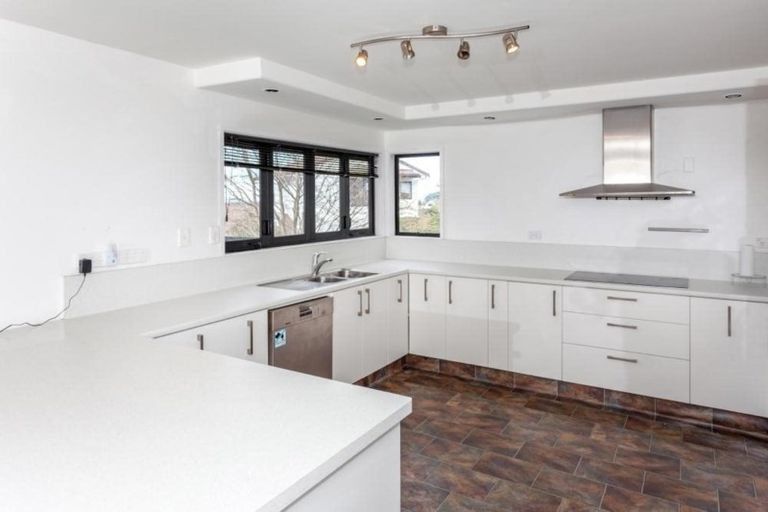 Photo of property in 114 Chevron Crescent, Whangamata, 3620