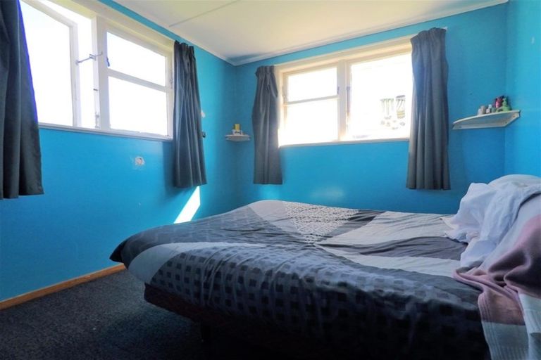 Photo of property in 16 Forth Street, Levin, 5510