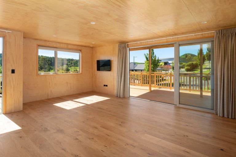 Photo of property in 2 Bell Bird Rise, Picton, 7220