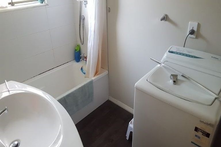 Photo of property in 4/64 Lonsdale Street, New Brighton, Christchurch, 8083