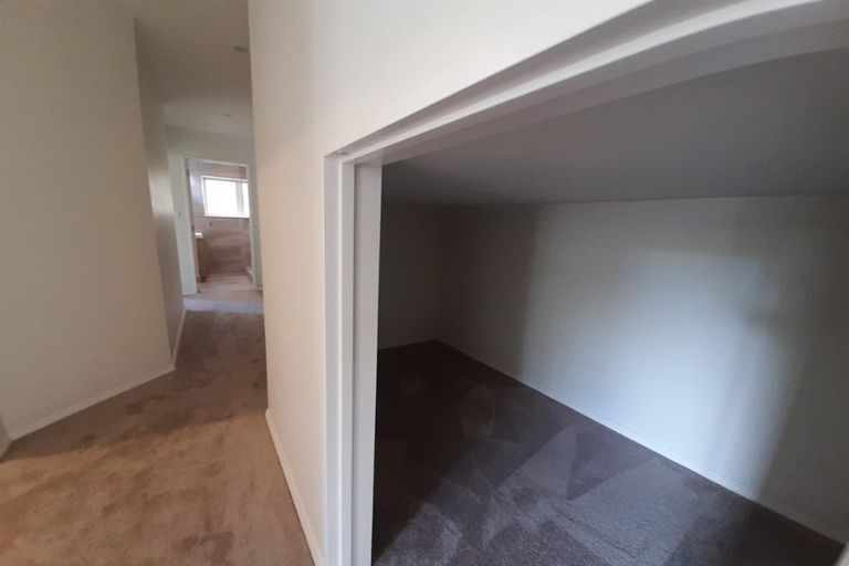 Photo of property in 6a Hiwihau Place, Glenfield, Auckland, 0629