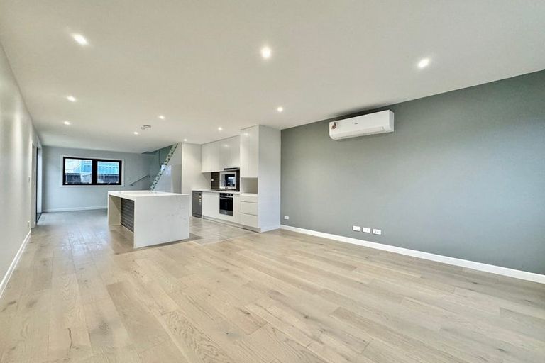 Photo of property in 40 Farranfore Road, Opaheke, 2113