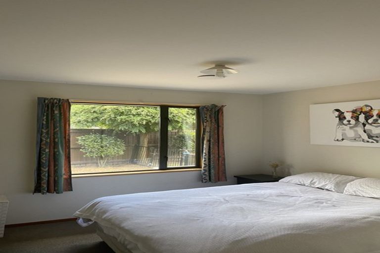 Photo of property in 2/65 Middlepark Road, Sockburn, Christchurch, 8042