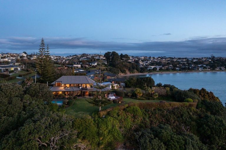 Photo of property in 26 The Crescent, Tindalls Beach, Whangaparaoa, 0930