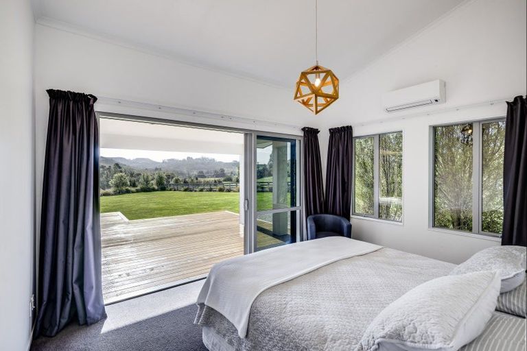 Photo of property in 30 Waipuka Road, Waimarama, Havelock North, 4294