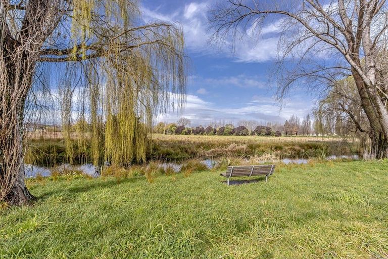 Photo of property in 930 Avonside Drive, Avondale, Christchurch, 8061
