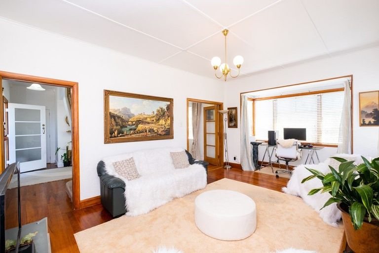 Photo of property in 170 Vigor Brown Street, Napier South, Napier, 4110