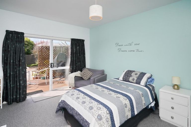 Photo of property in 16 Norfolk Street, St Albans, Christchurch, 8052