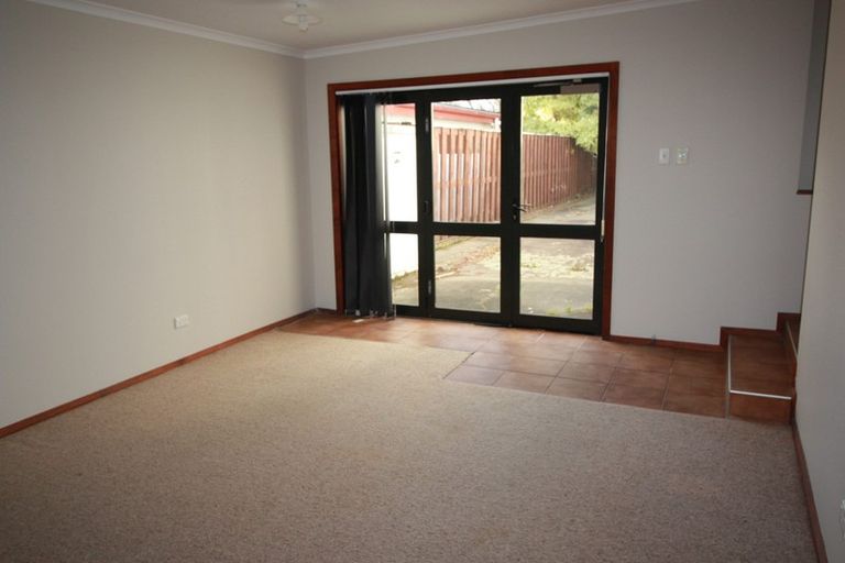 Photo of property in 24 Surrey Crescent, Hokowhitu, Palmerston North, 4410