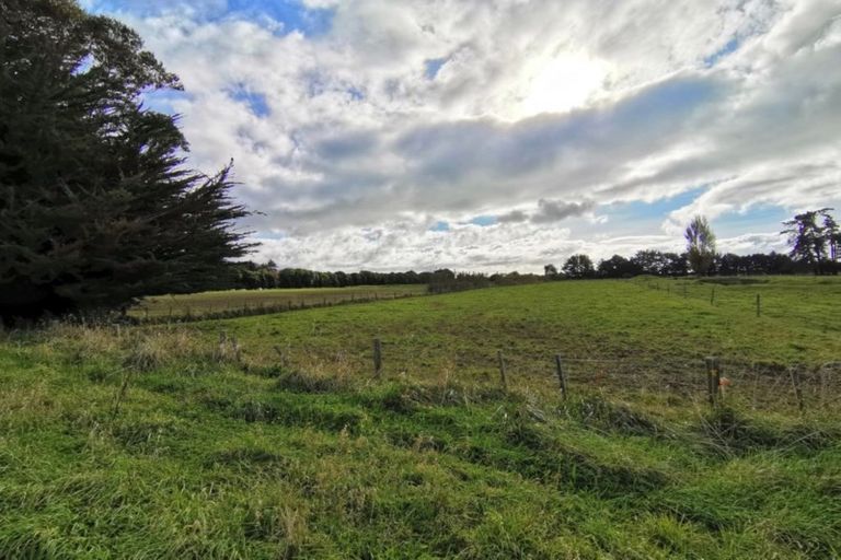 Photo of property in 193 Te Horo Hautere Cross Road, Hautere, Otaki, 5582