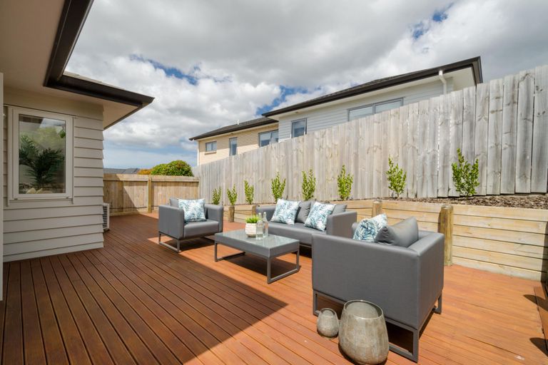 Photo of property in 47 South Kensington Way, Henderson, Auckland, 0612