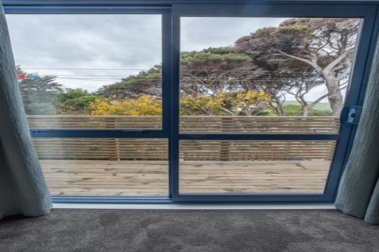 Photo of property in 64 Motuhara Road, Plimmerton, Porirua, 5026